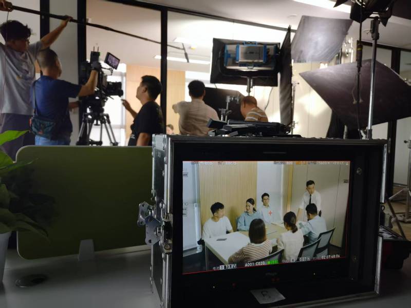 大同县TVC拍摄公司：科技产品视觉化大师，诠释未来感与功能美学